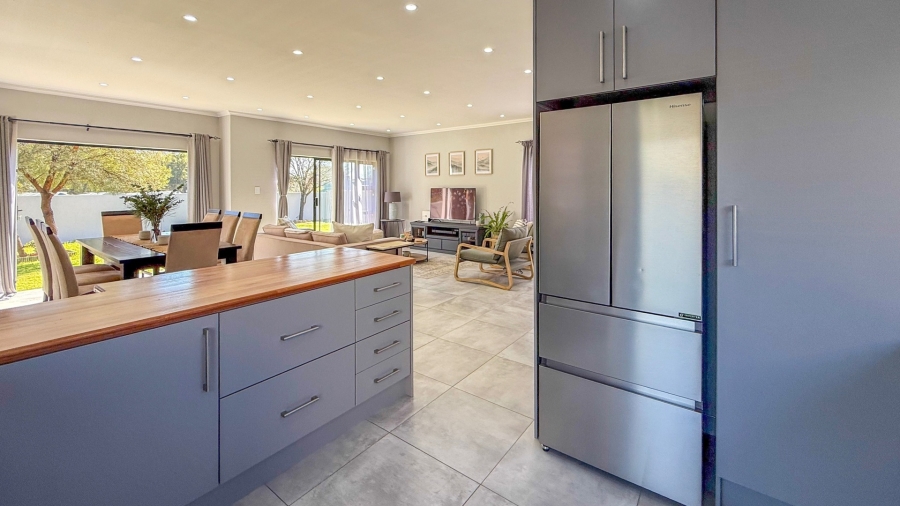 3 Bedroom Property for Sale in Everglades Estate North West